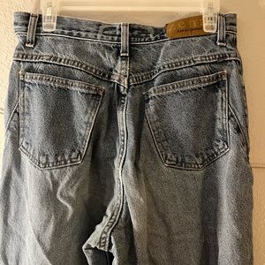 vintage medium wash mom jeans